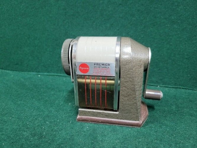 ANCIEN APPOINTE A CRAYON PREMIER PORTABLE APSCO PRODUCTS