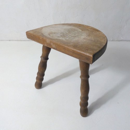 ancien banc de traite tabouret tripode en bois massif