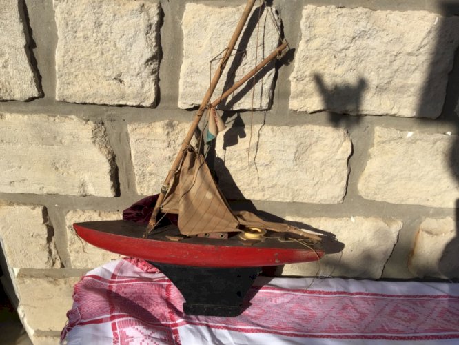 ANCIEN BATEAU CANOT VOILIER DE BASSIN BORDA SERIE YP 50 VERS  1970