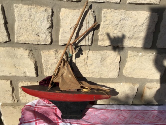 ANCIEN BATEAU CANOT VOILIER DE BASSIN BORDA SERIE YP 50 VERS  1970