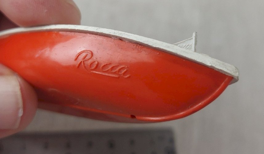 Ancien bateau en plastique, Rocca, Norev, 1/43