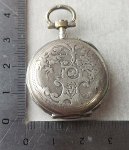 Ancien boîtier pour montre gousset, en argent ^