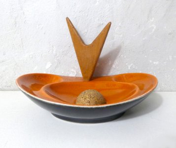 old asymmetrical ceramic and wood pipe bowl
