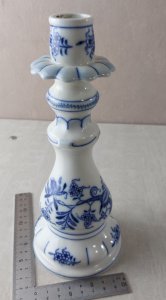 Ancien bougeoir, décor Blue Onion / en porcelaine de Tchécoslovaquie / Czech