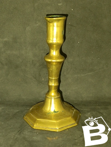 ancien bougeoir en bronze 19eme siecle en bon etat