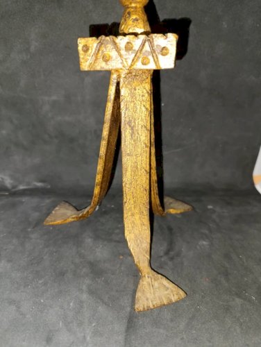 ancien bougeoir en metal doré brutaliste epoque à definir en bon etat