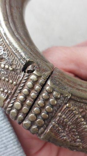 Ancien bracelet cheville de femme, africain / ethnique, 19ème ^