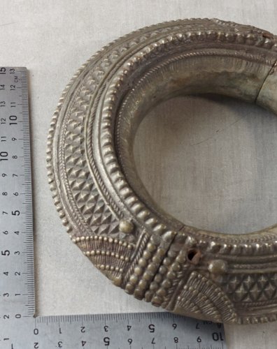 Ancien bracelet cheville de femme, africain / ethnique, 19ème ^