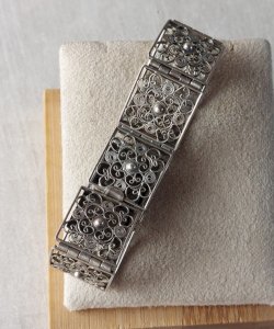 Antique filigree decorative bracelet, made of silver.