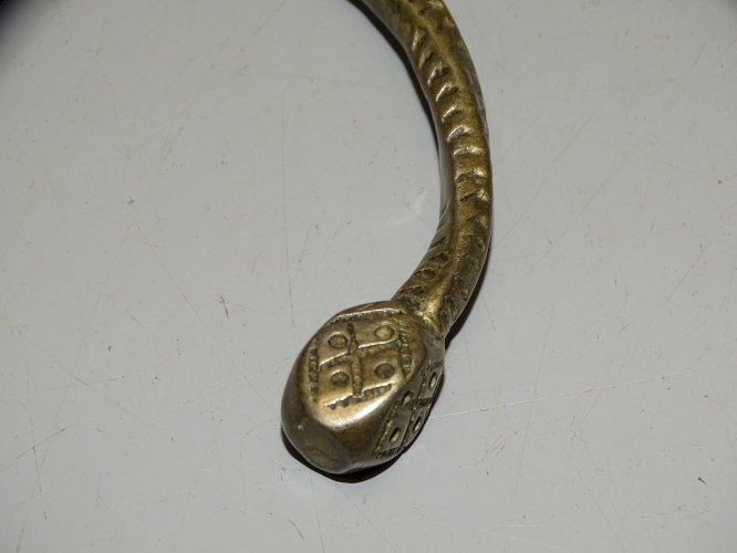 -ANCIEN BRACELET ETHNIQUE DE HAUT DU BRAS EN ALLIAGE COLLECTION BIJOU  D