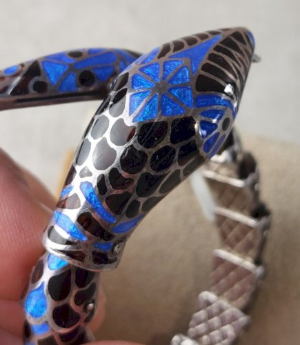 Ancien bracelet forme serpent articulé, en argent massif et émail cloisonné ^