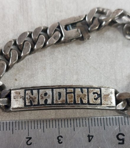 Ancien bracelet / gourmette, Nadine, en argent massif, vintage ^