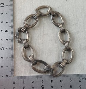 Vintage oversized silver chain bracelet.