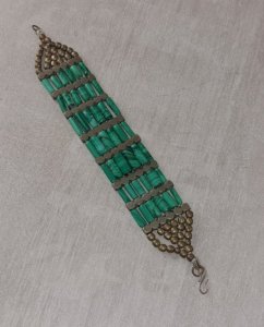 Ancien bracelet indien, multi rangs, en argent et malachite