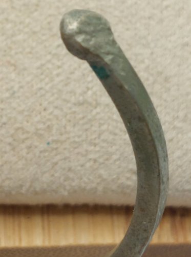 Ancien bracelet jonc, en argent / métal argenté