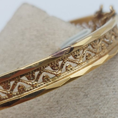 Ancien bracelet jonc, en plaqué or ajouré