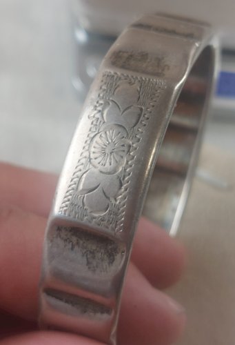 Ancien bracelet jonc / manchette, décor gravé, en argent 800, vintage