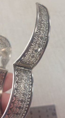 Ancien bracelet / manchette, en argent, style boucle, ethnique