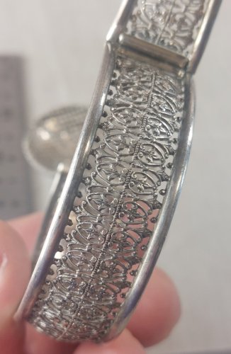 Ancien bracelet / manchette, en argent, style boucle, ethnique