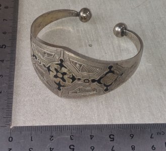 Old cuff bracelet, ethnic / Tuareg, in silver