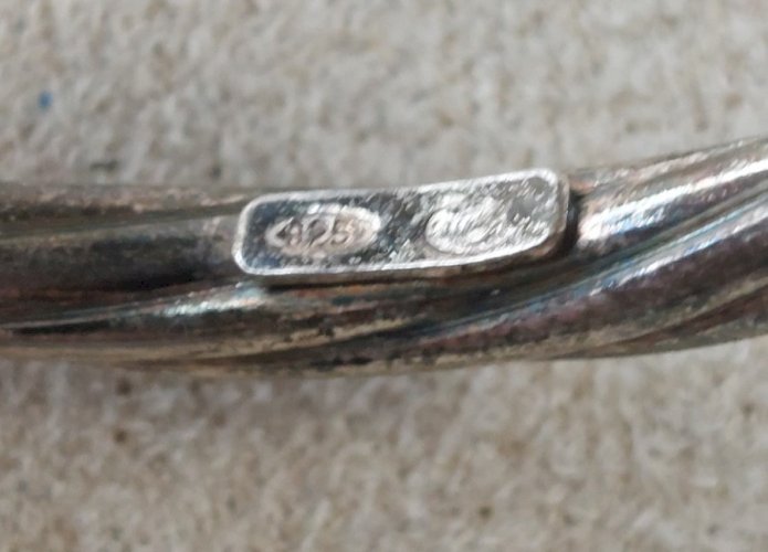 Ancien bracelet manchette / rigide, en argent massif