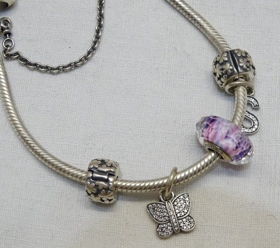 -ANCIEN BRACELET PANDORA ARGENT AVEC 5 CHARMS PAPILLON & S avec BRILLANTS     D