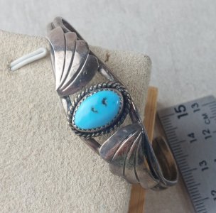 Vintage cuff bracelet / Navajo, turquoise decoration, in silver