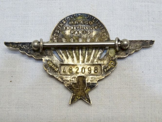 -ANCIEN BREVET PARACHUTISTE AVEC NUMERO MATRICULE MEDAILLE ANCIENNE COLLECTION