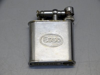 -ANCIEN BRIQUET A ESSENCE PUBLICITAIRE ESSO COLLECTION DECO GARAGE VHC
