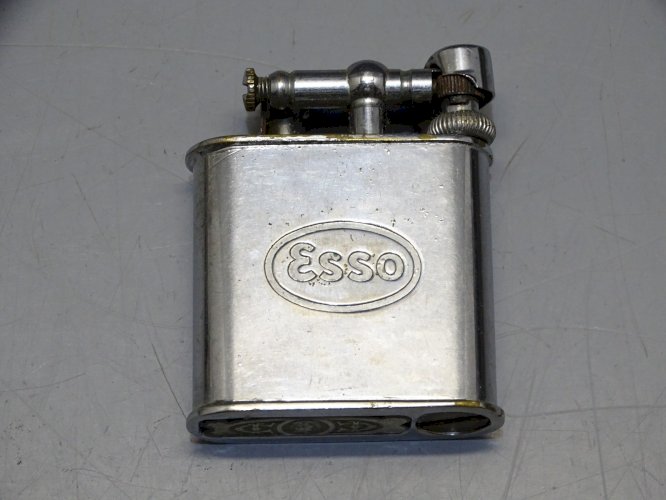 -ANCIEN BRIQUET A ESSENCE PUBLICITAIRE ESSO COLLECTION DECO GARAGE VHC