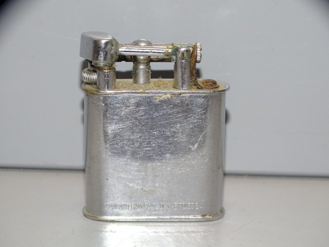 -ANCIEN BRIQUET A ESSENCE PUBLICITAIRE ESSO COLLECTION DECO GARAGE VHC