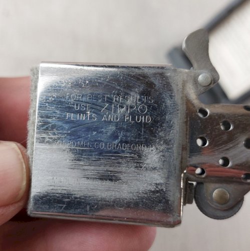 Ancien briquet, décor 2ème division blindée, 1994, Zippo