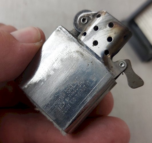 Ancien briquet, décor 2ème division blindée, 1994, Zippo