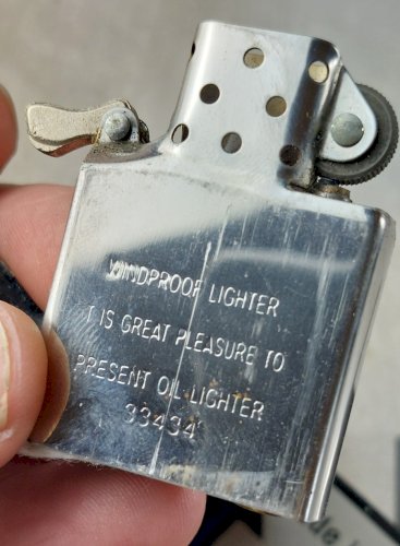 Ancien briquet, décor nautique, emblème Sextant, Zippo