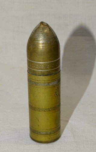 -ANCIEN BRIQUET OBUS LAITON avec sa TAXE MINISTERE DES FINANCES non datée    D