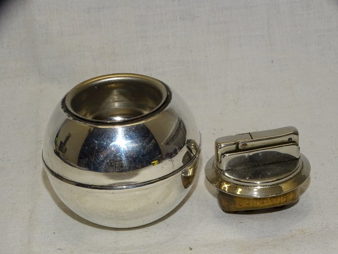 -ANCIEN BRIQUET THE SPACIAL REG DISIGN PARIS MADE IN FRANCE à RECHARGER