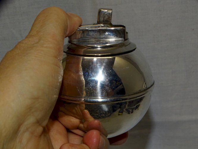 -ANCIEN BRIQUET THE SPACIAL REG DISIGN PARIS MADE IN FRANCE à RECHARGER