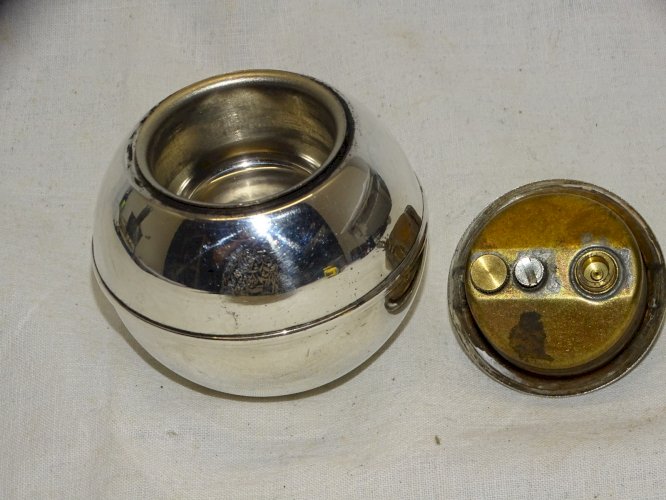 -ANCIEN BRIQUET THE SPACIAL REG DISIGN PARIS MADE IN FRANCE à RECHARGER