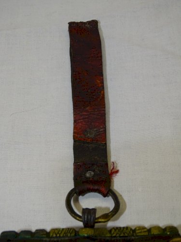 -ANCIEN BRIQUET TIBETAIN  COLLECTION VITRINE Pierre couleur CORAIL CLOUS   D