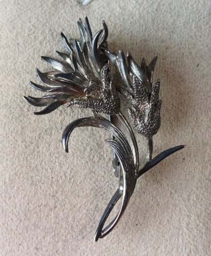 Ancien broche décor fleur, en argent 800 ^