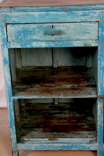 Ancien buffet en teck birmane patine bleue d’origine
