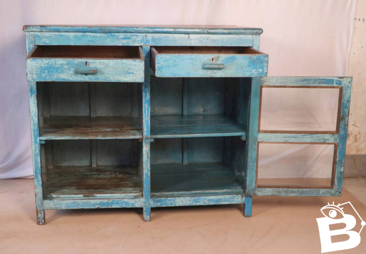 Ancien buffet en teck birmane patine bleue d’origine