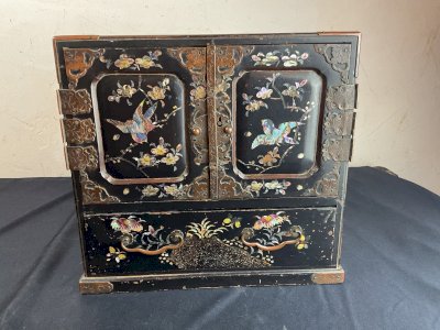 Old Japanese lacquered travel cabinet, Tansu, Meiji 19th century.