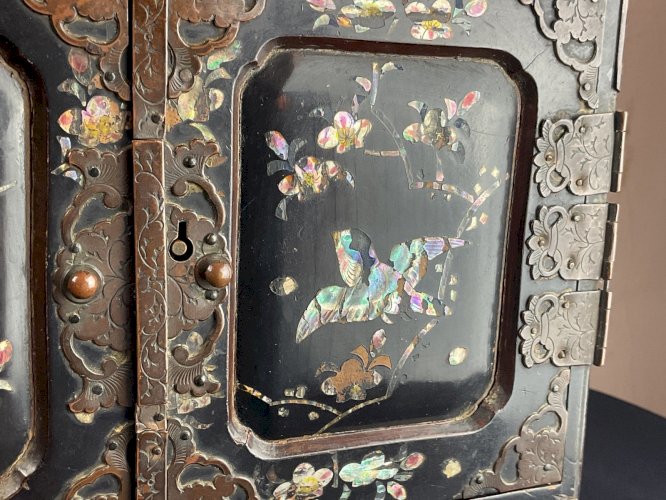 Ancien cabinet de voyage en bois laqué Japon,Tansu,Meiji XIXeme