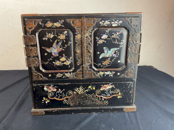 Ancien cabinet de voyage en bois laqué Japon,Tansu,Meiji XIXeme