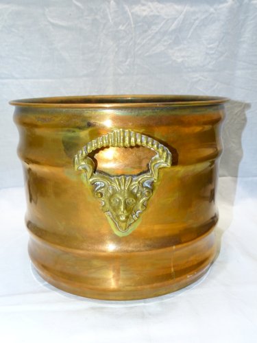 -ANCIEN CACHE POT CUIVRE POIGNEES LAITON TETES DE LION  déco XXe COLLECTION    D