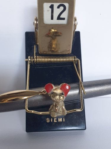 Ancien calendrier perpétuel à bascule tapette à souris