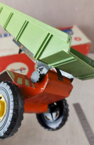 Ancien camion à friction, en tôle et plastique, URSS