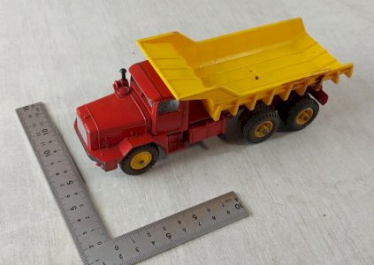 Old dump truck, Berliet GBO 572, Dinky Toys