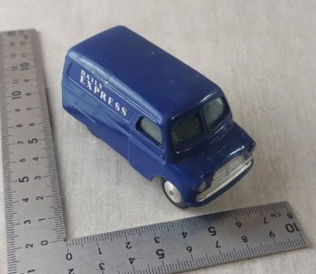 Old Daily Express truck, metal, Corgi Toys Bedford